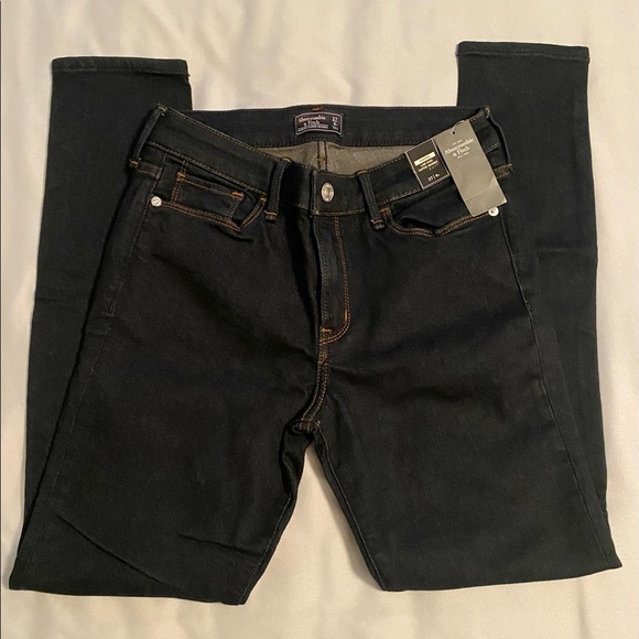 A&F new. SIZE 27 Short (ankle) or sz 4 - Picture 8 of 10